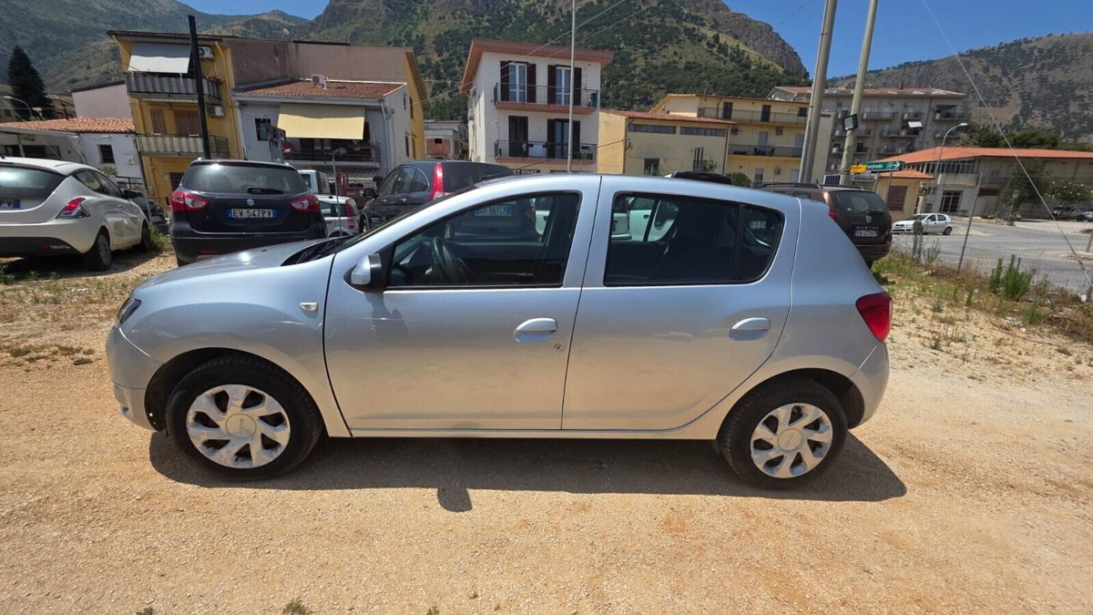 Dacia Sandero 1.5 dCi 8V 75CV Ambiance (5)