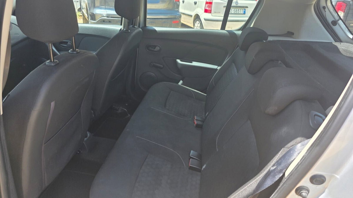 Dacia Sandero 1.5 dCi 8V 75CV Ambiance (7)