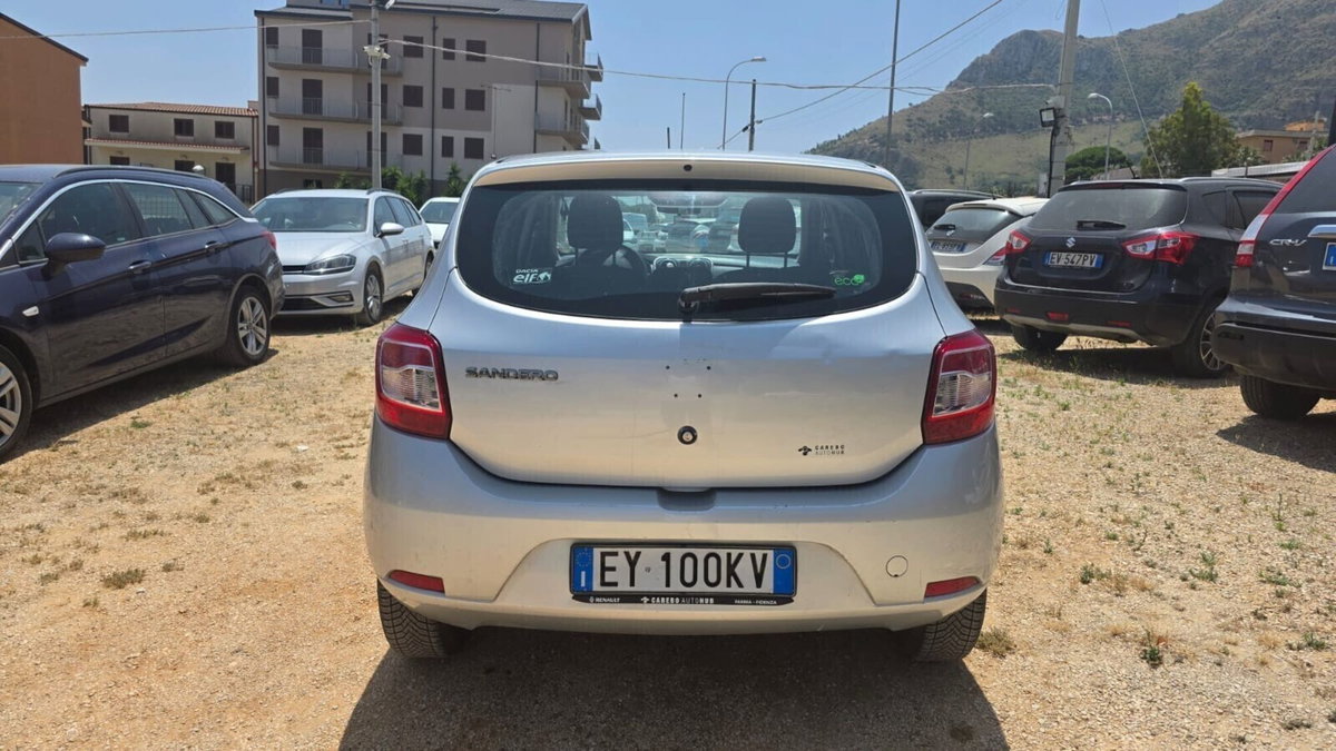 Dacia Sandero 1.5 dCi 8V 75CV Ambiance (9)