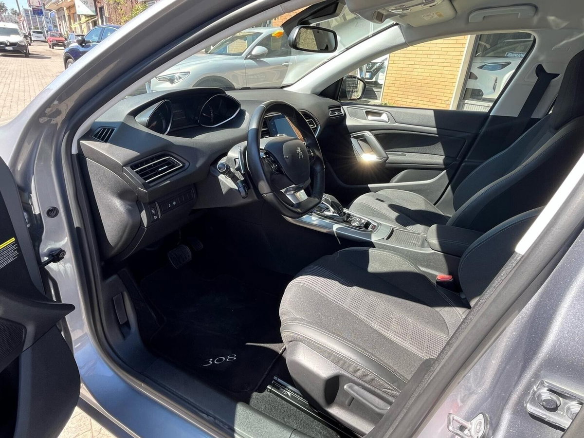 Peugeot 308 SW BlueHDi 130 S&S EAT8 Allure Pack (10)