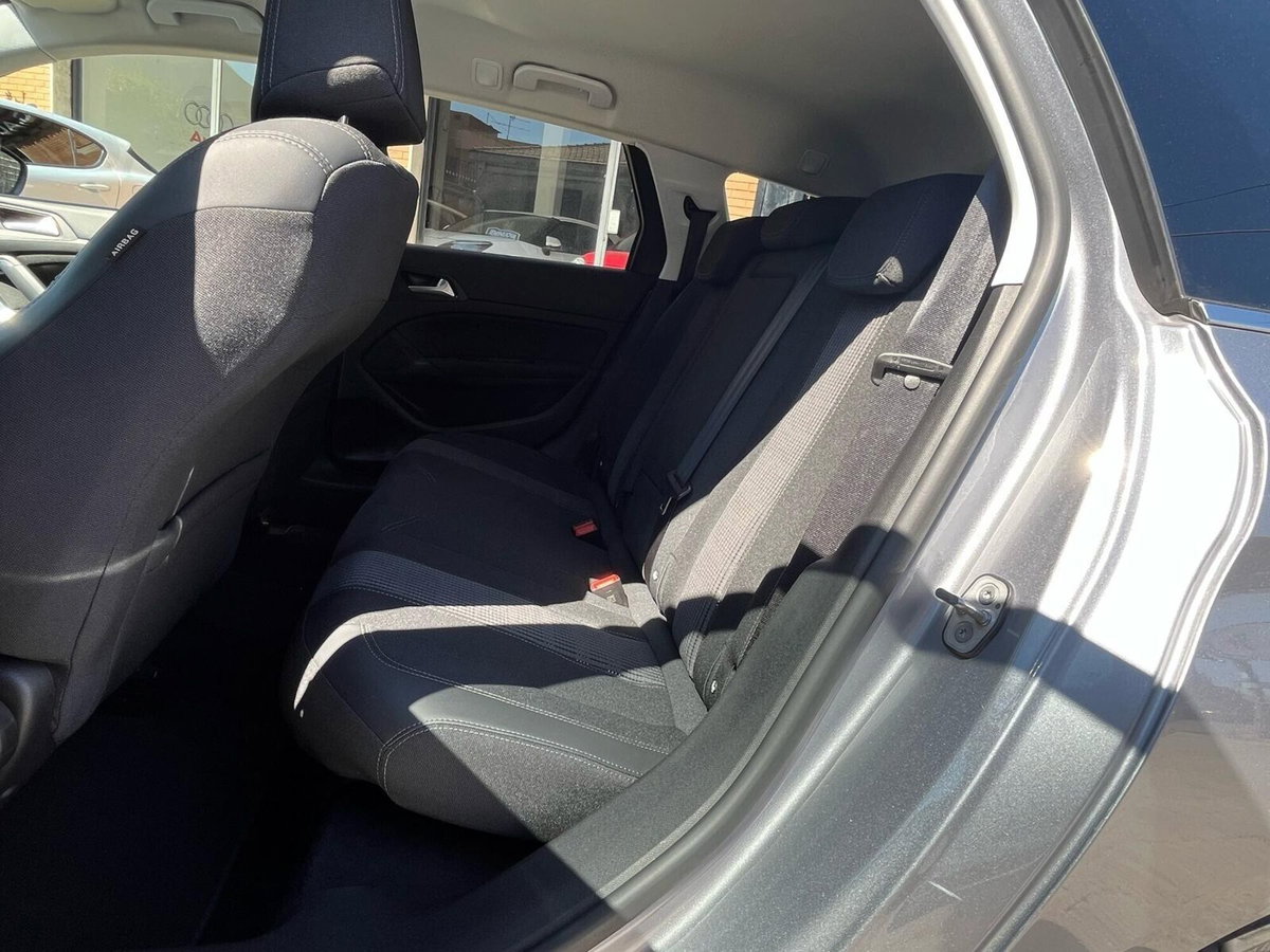 Peugeot 308 SW BlueHDi 130 S&S EAT8 Allure Pack (13)