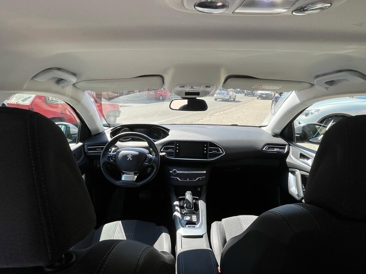 Peugeot 308 SW BlueHDi 130 S&S EAT8 Allure Pack (14)