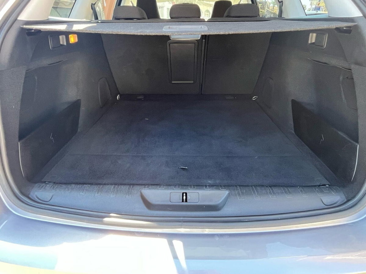 Peugeot 308 SW BlueHDi 130 S&S EAT8 Allure Pack (15)