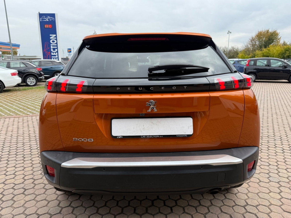 Peugeot 2008 PureTech 100 S&S Allure Pack (10)