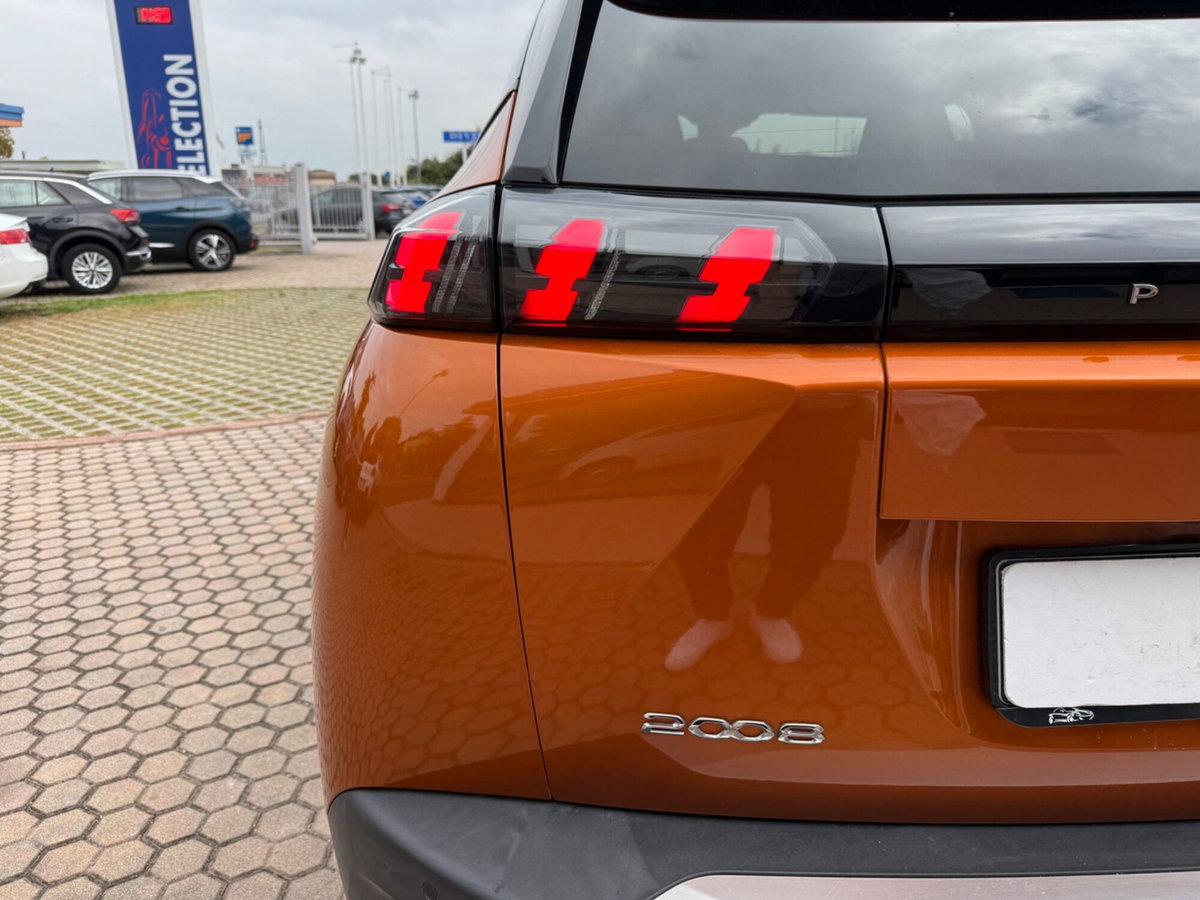 Peugeot 2008 PureTech 100 S&S Allure Pack (13)