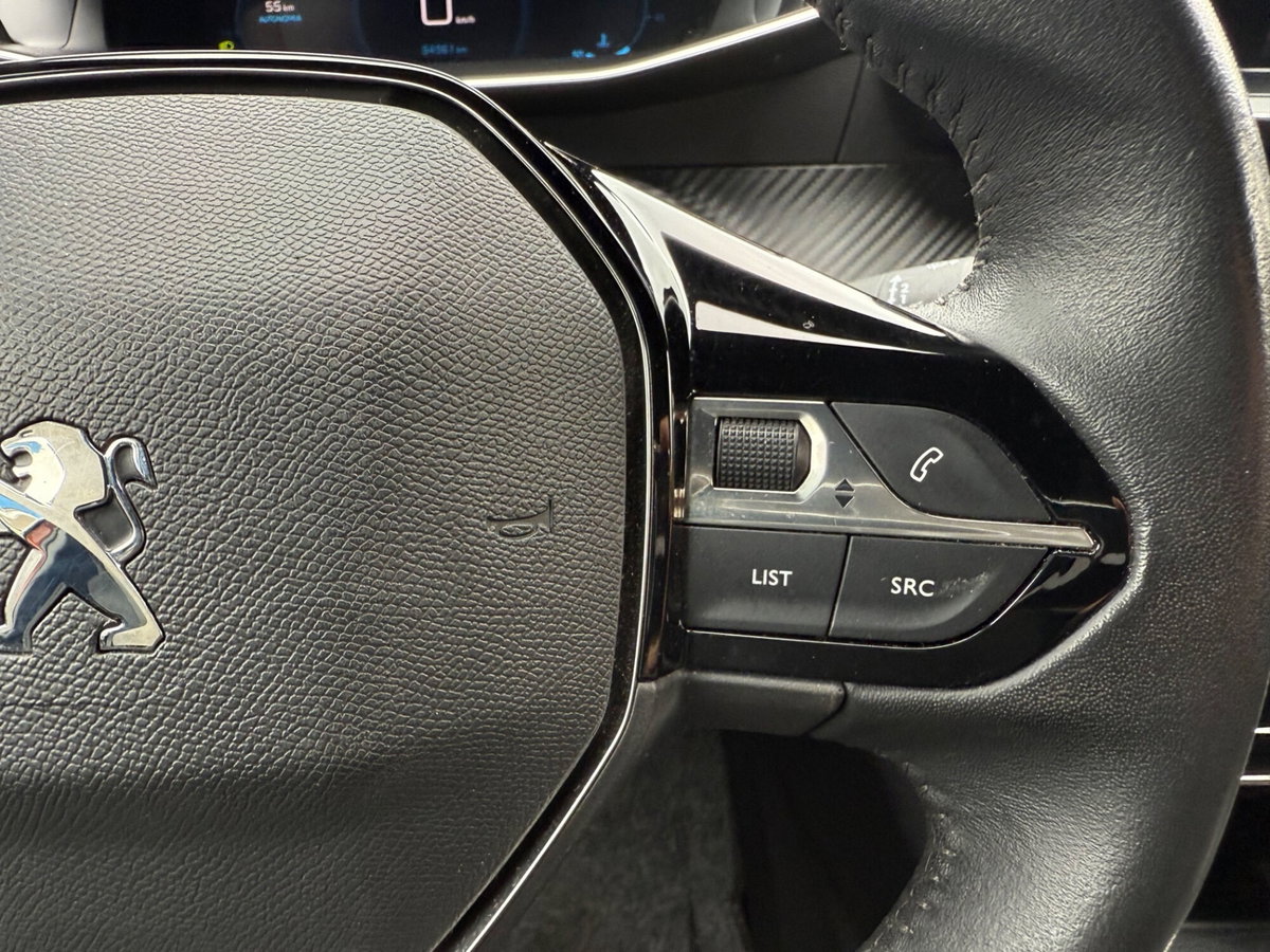 Peugeot 2008 PureTech 100 S&S Allure Pack (18)