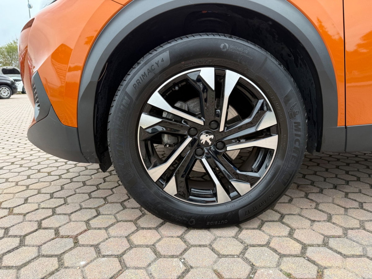 Peugeot 2008 PureTech 100 S&S Allure Pack (8)