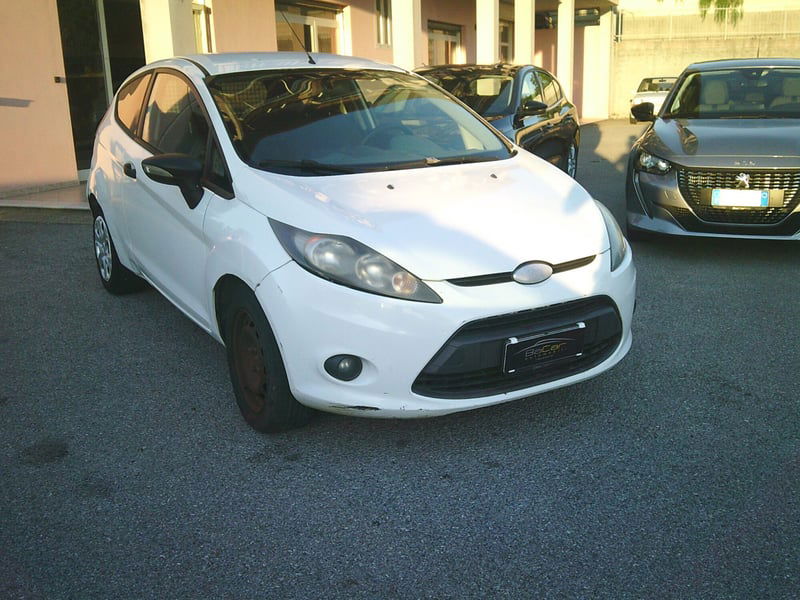 Ford Fiesta 1.4 TDCi 68CV 3 porte Titanium