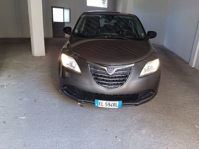 Lancia Ypsilon 1.2 69 CV Unyca usata