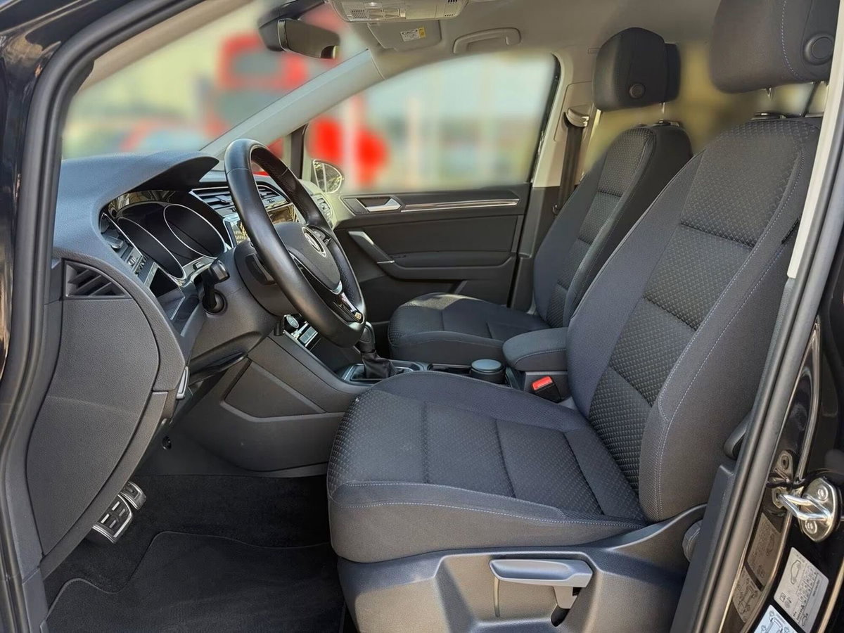 Volkswagen Touran 1.5 tsi Edition 150cv dsg (7)