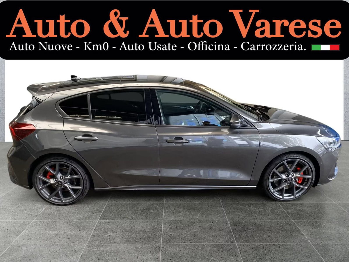 Ford Focus 2.3 EcoBoost 280 CV 5p. ST (5)