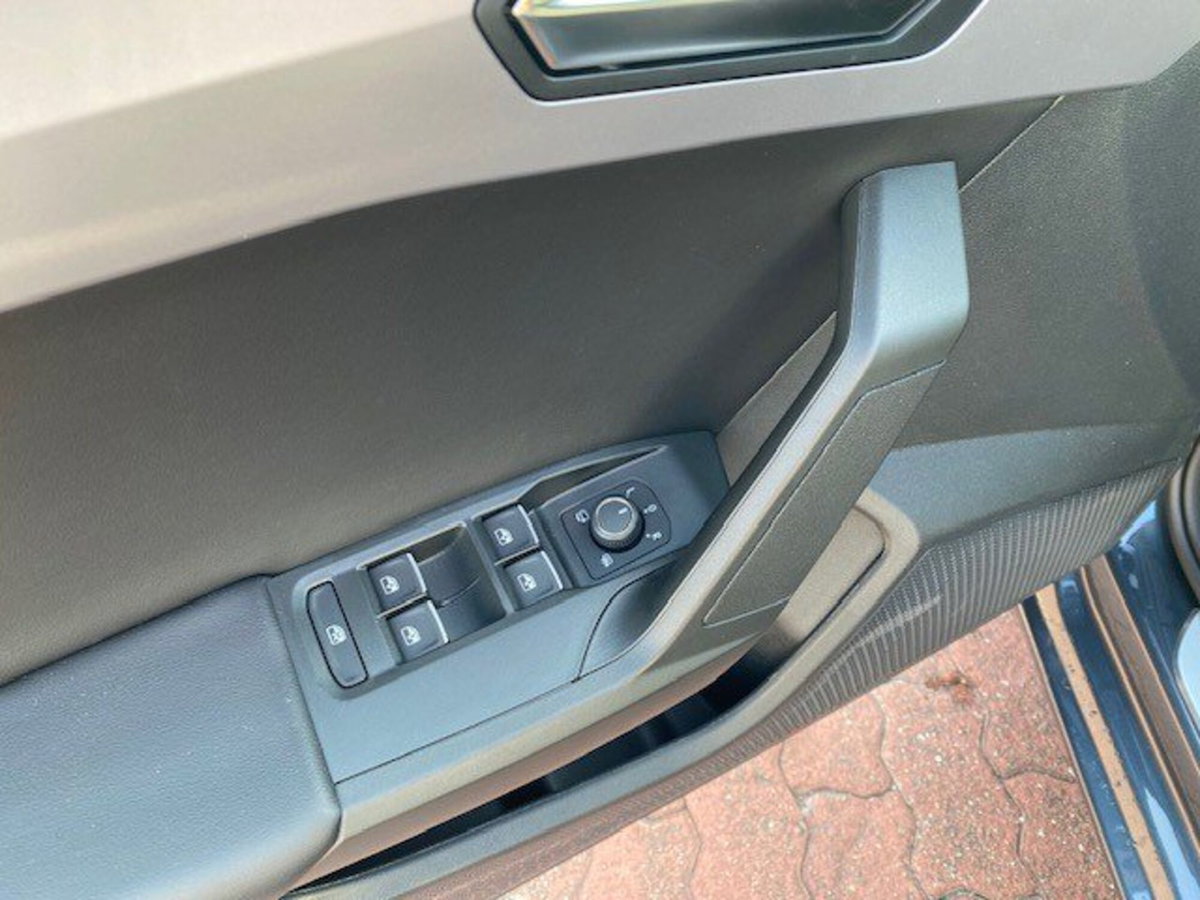 SEAT Leon ST Sportstourer 1.5 hybrid FR 116cv dsg (12)