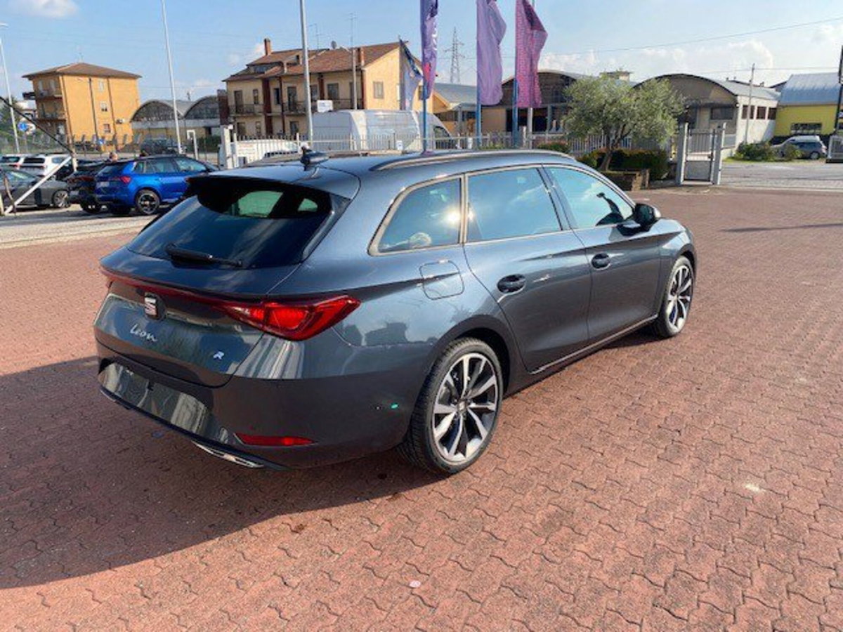 SEAT Leon ST Sportstourer 1.5 hybrid FR 116cv dsg (6)