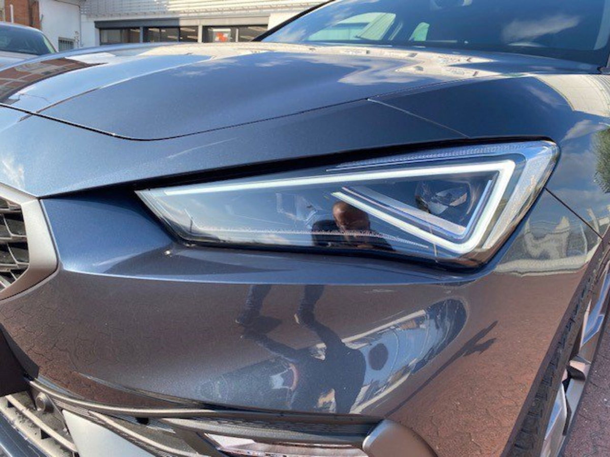 SEAT Leon ST Sportstourer 1.5 hybrid FR 116cv dsg (9)