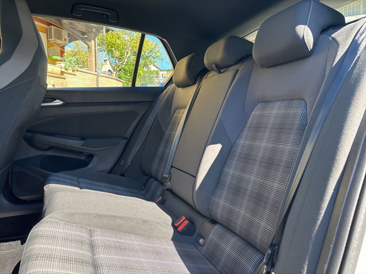 Volkswagen Golf 2.0 TDI GTD DSG (14)