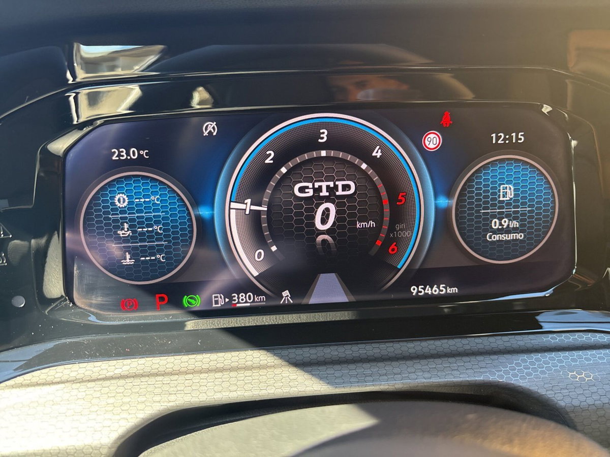 Volkswagen Golf 2.0 TDI GTD DSG (17)