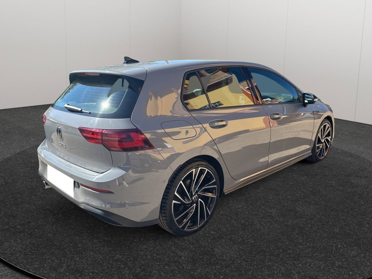 Volkswagen Golf 2.0 TDI GTD DSG (6)