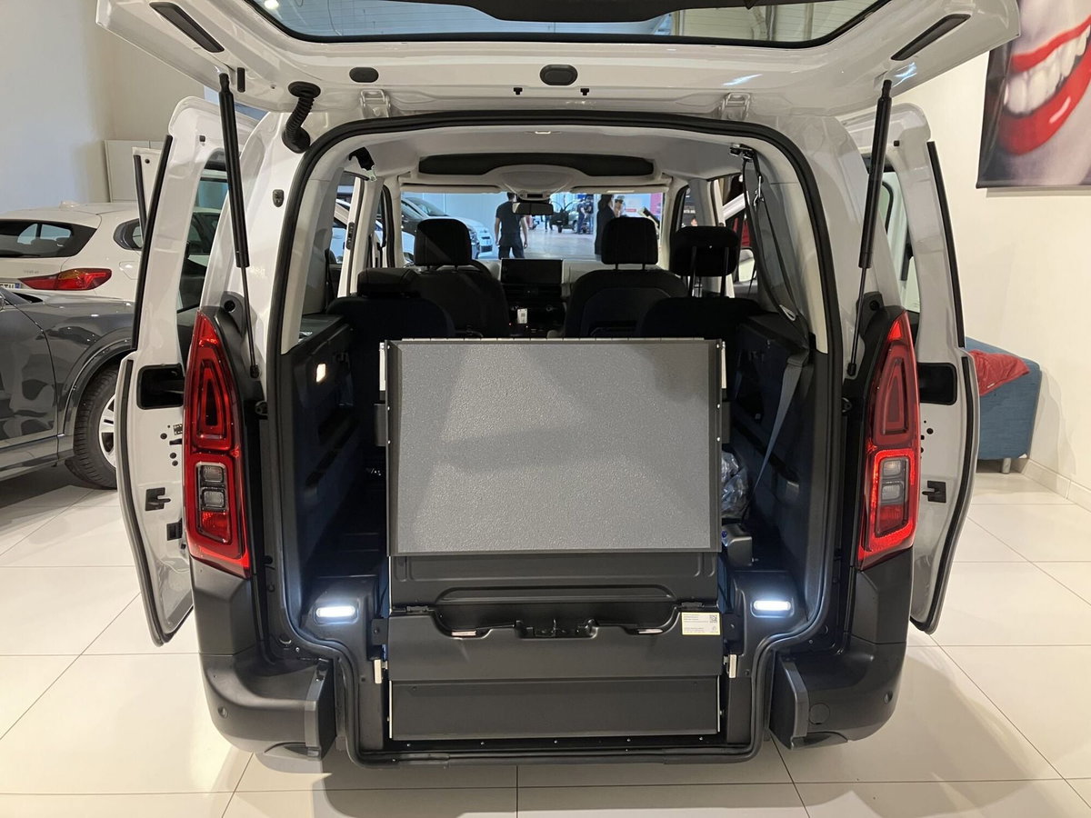 Fiat Doblò 1.5 d 130cv (7)
