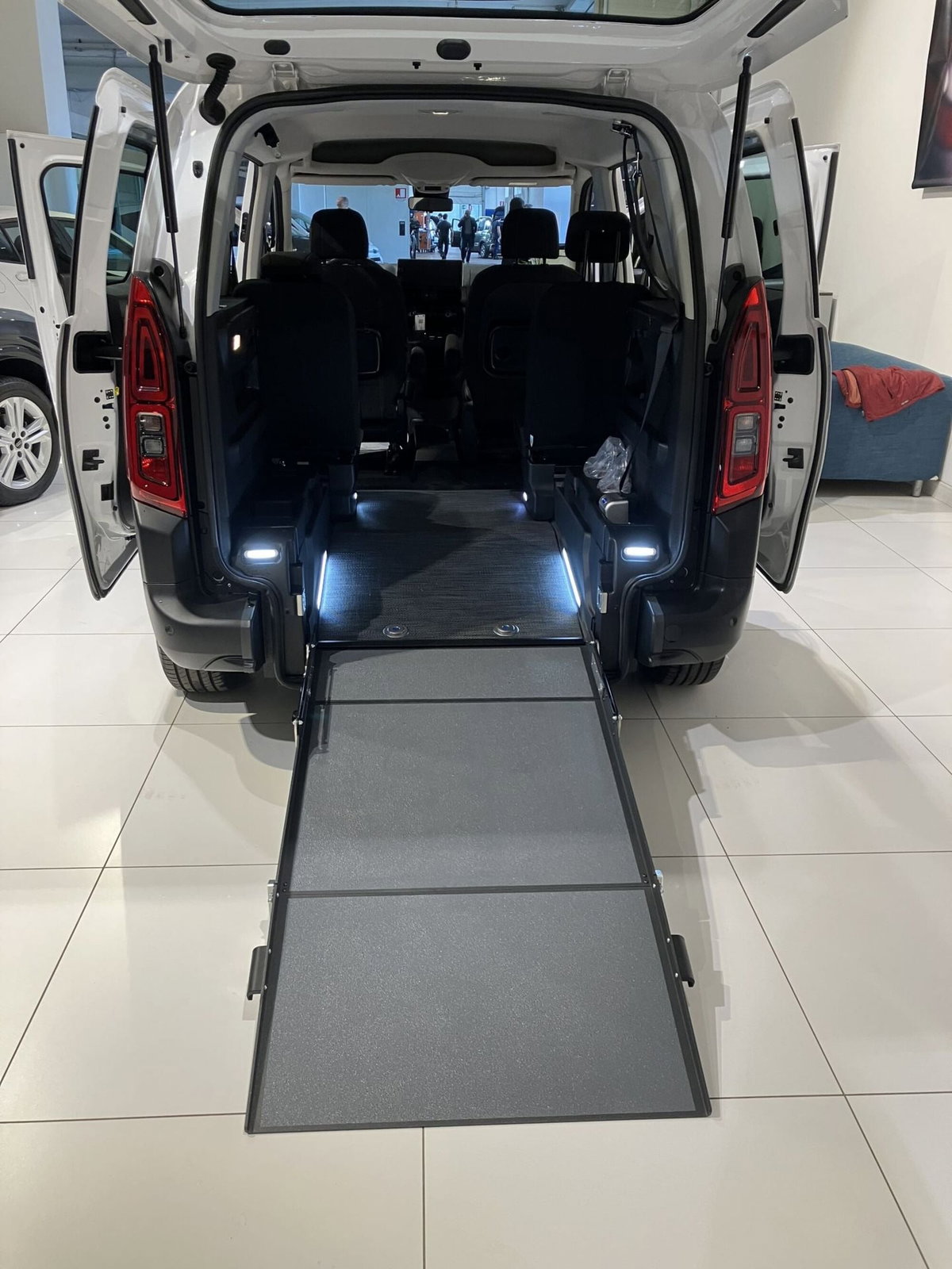 Fiat Doblò 1.5 d 130cv (8)