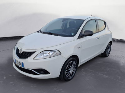 Lancia Ypsilon 1.2 69 CV 5 porte Silver usata