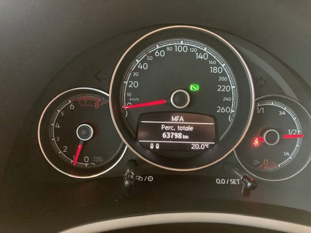 Volkswagen Maggiolino 1.2 TSI Design (13)