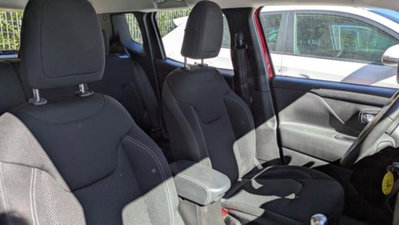 Jeep Renegade 1.6 Mjt 130 CV Longitude (12)