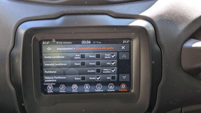 Jeep Renegade 1.6 Mjt 130 CV Longitude (9)