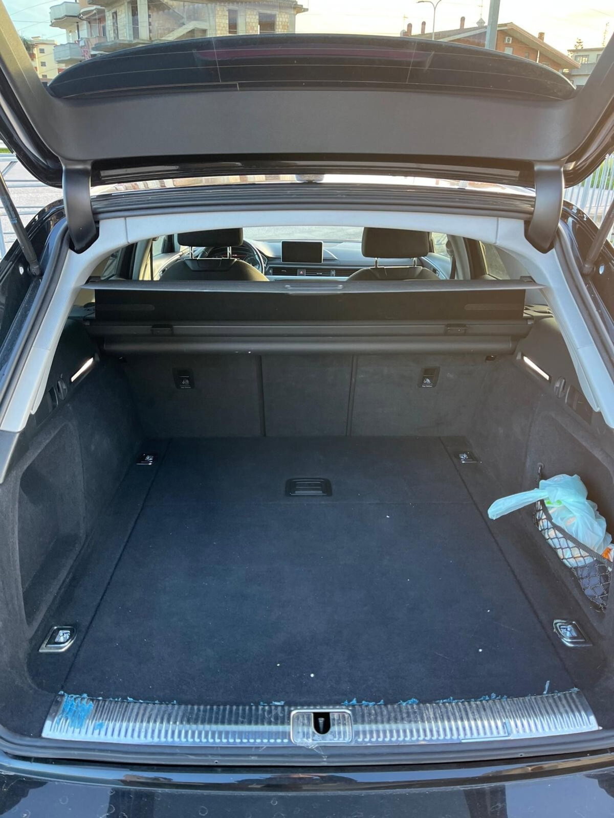 Audi A4 Avant 40 g-tron S tronic Design (14)