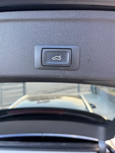 Audi A4 Avant 40 g-tron S tronic Design (15)