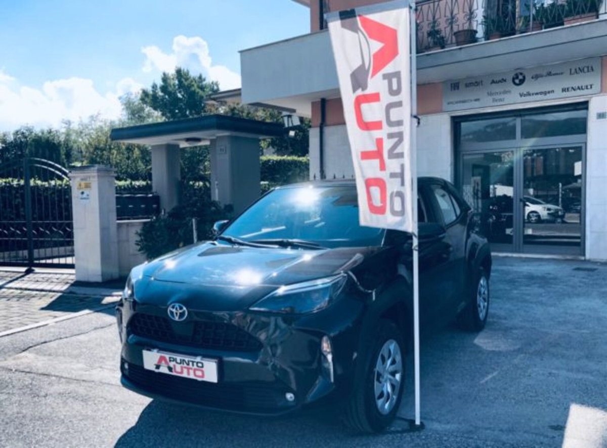 Toyota Yaris Cross 1.5h GR Sport Black Sky fwd 116cv e-cvt (12)