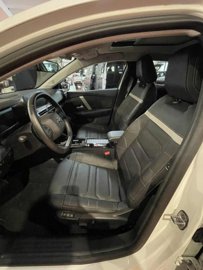 Citroen C4 PureTech 130 S&S EAT8 Shine (11)