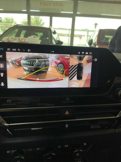 Citroen C4 PureTech 130 S&S EAT8 Shine (20)