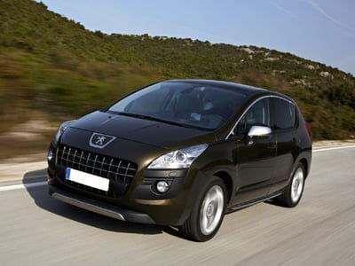 Peugeot 3008 1.6 e-HDi 115CV cambio robotizzato S.&S. Business usata