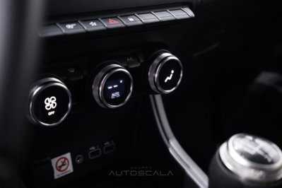 Renault Captur 1.0 tce Techno 90cv (17)