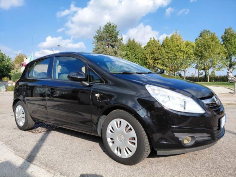 Opel Corsa 1.2 5 porte Club