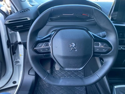 Peugeot 2008 PureTech 100 S&S Active Pack (12)