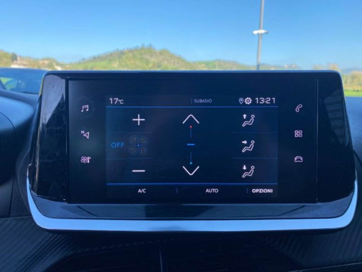 Peugeot 2008 PureTech 100 S&S Active Pack (16)