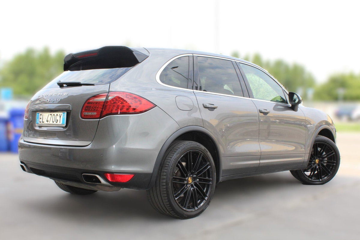 Porsche Cayenne 3.0 S Hybrid (2)