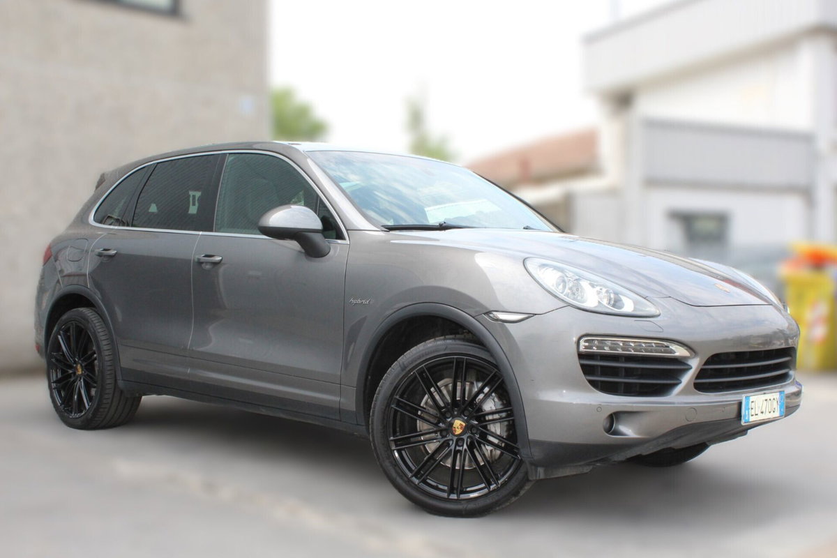 Porsche Cayenne 3.0 S Hybrid (4)