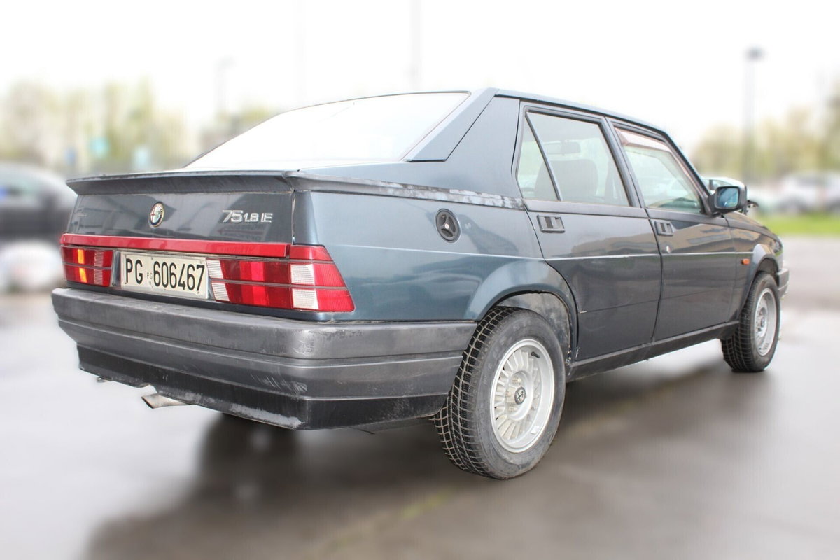 Alfa Romeo 75 1.8 IE (6)