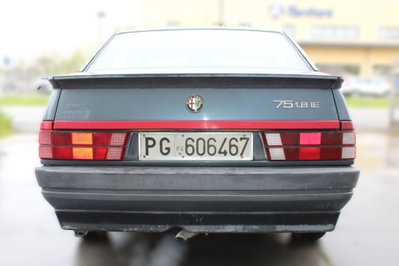 Alfa Romeo 75 1.8 IE (7)