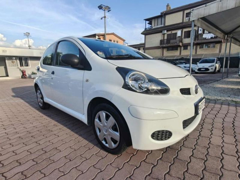 Toyota Aygo 1.0 12V VVT-i 5 porte Now Connect
