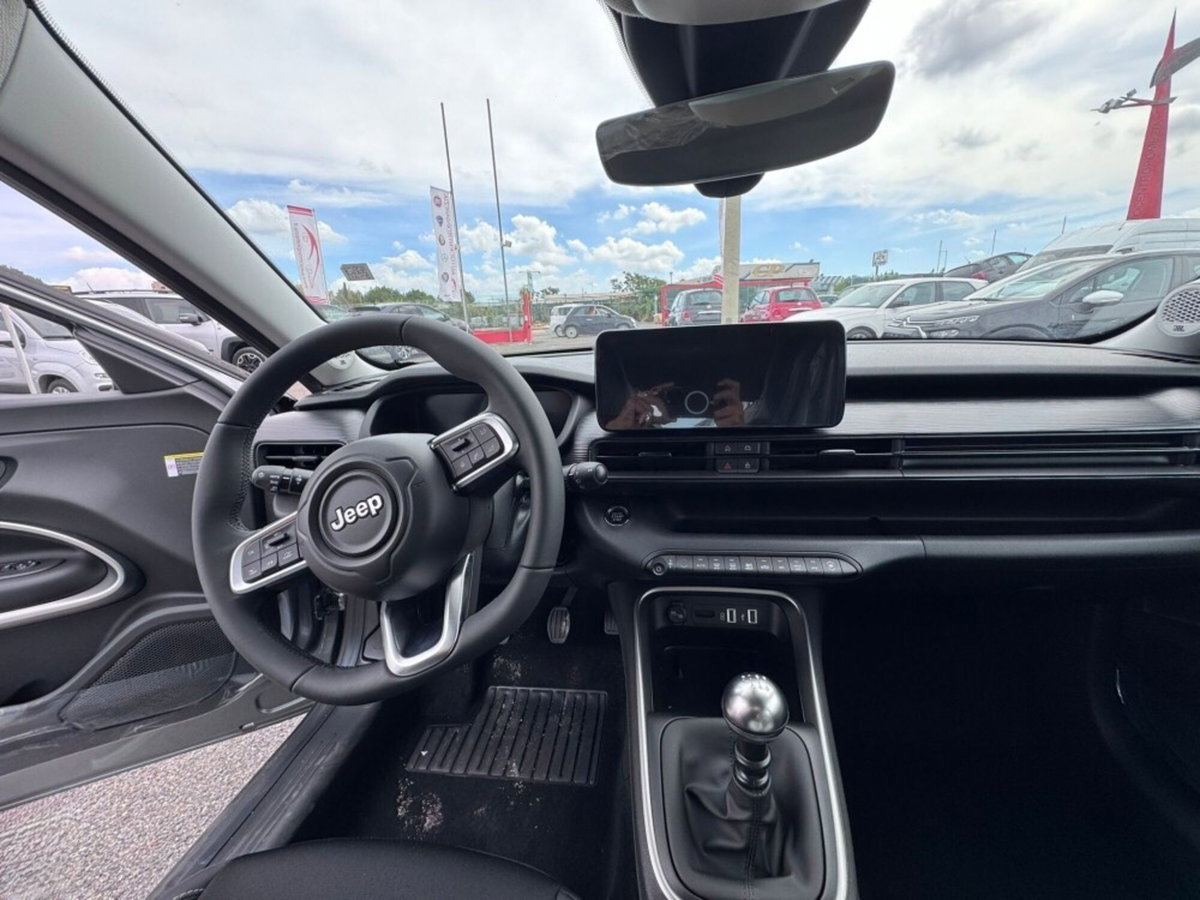 Jeep Avenger 1.2 turbo Altitude fwd 100cv (16)