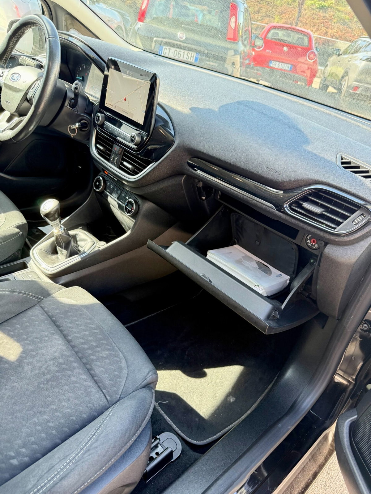 Ford Fiesta 1.5 EcoBlue 5 porte Vignale (13)