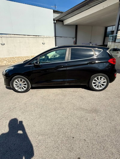 Ford Fiesta 1.5 EcoBlue 5 porte Vignale (5)