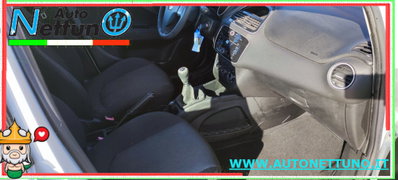 Fiat Punto 1.3 MJT II 75 CV 5 porte Street (11)