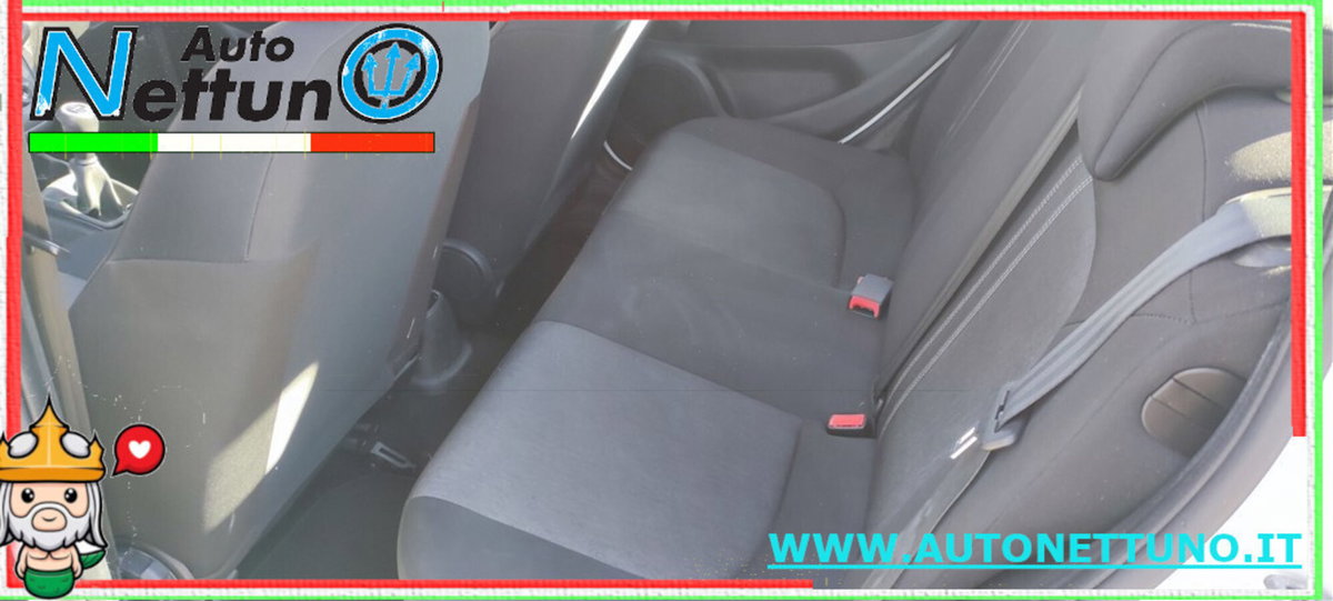 Fiat Punto 1.3 MJT II 75 CV 5 porte Street (9)