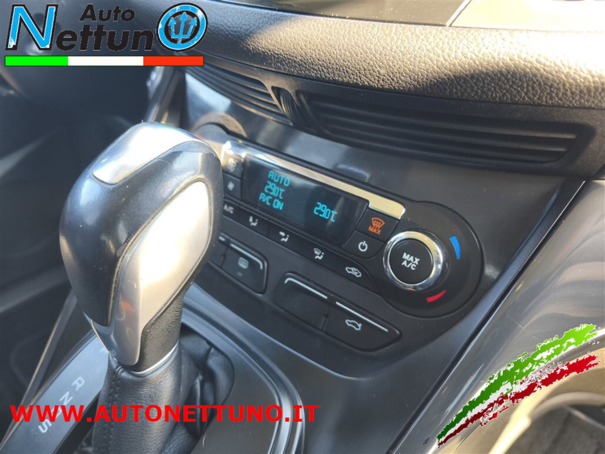 Ford Kuga 2.0 TDCI 140 CV 4WD Powershift Titanium (15)