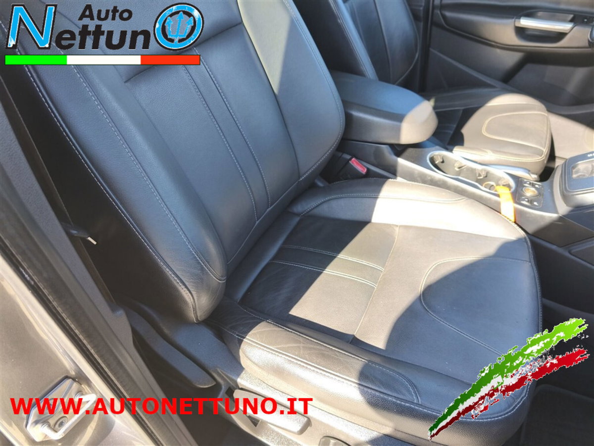 Ford Kuga 2.0 TDCI 140 CV 4WD Powershift Titanium (16)