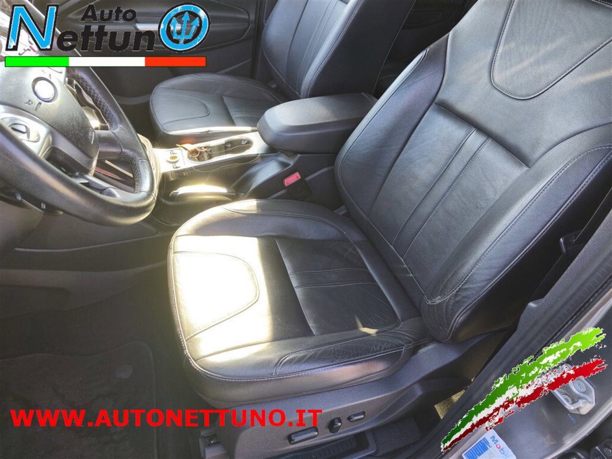 Ford Kuga 2.0 TDCI 140 CV 4WD Powershift Titanium (8)